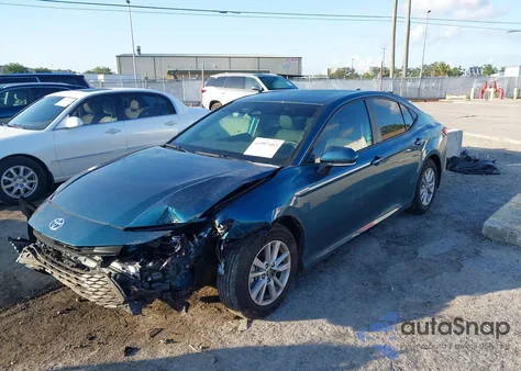 2025 Toyota Camry Le из США, поврежденный, VIN 4T1DAACK1SU568265